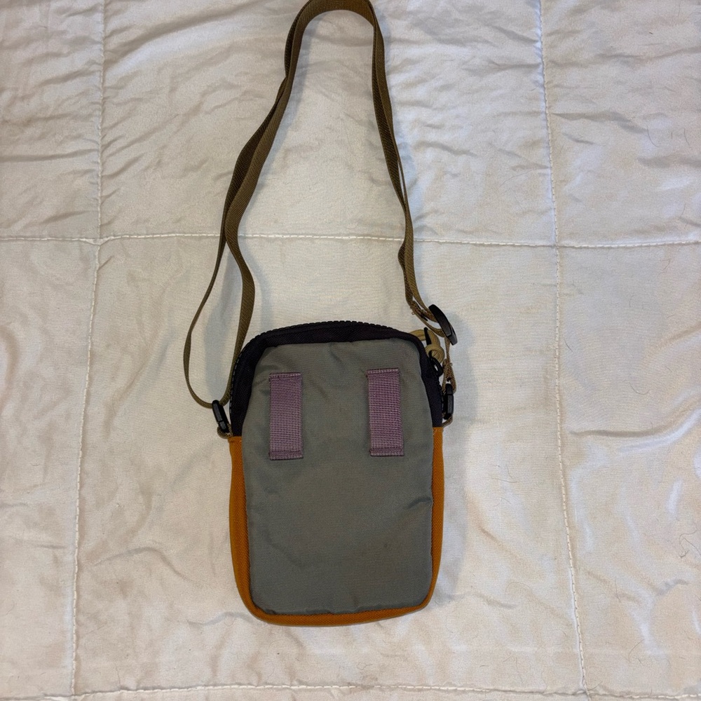 🌄 Topo Designs Mini Shoulder Bag — Beetle/Spice Colorblock Crossbody - Picture 4 of 9